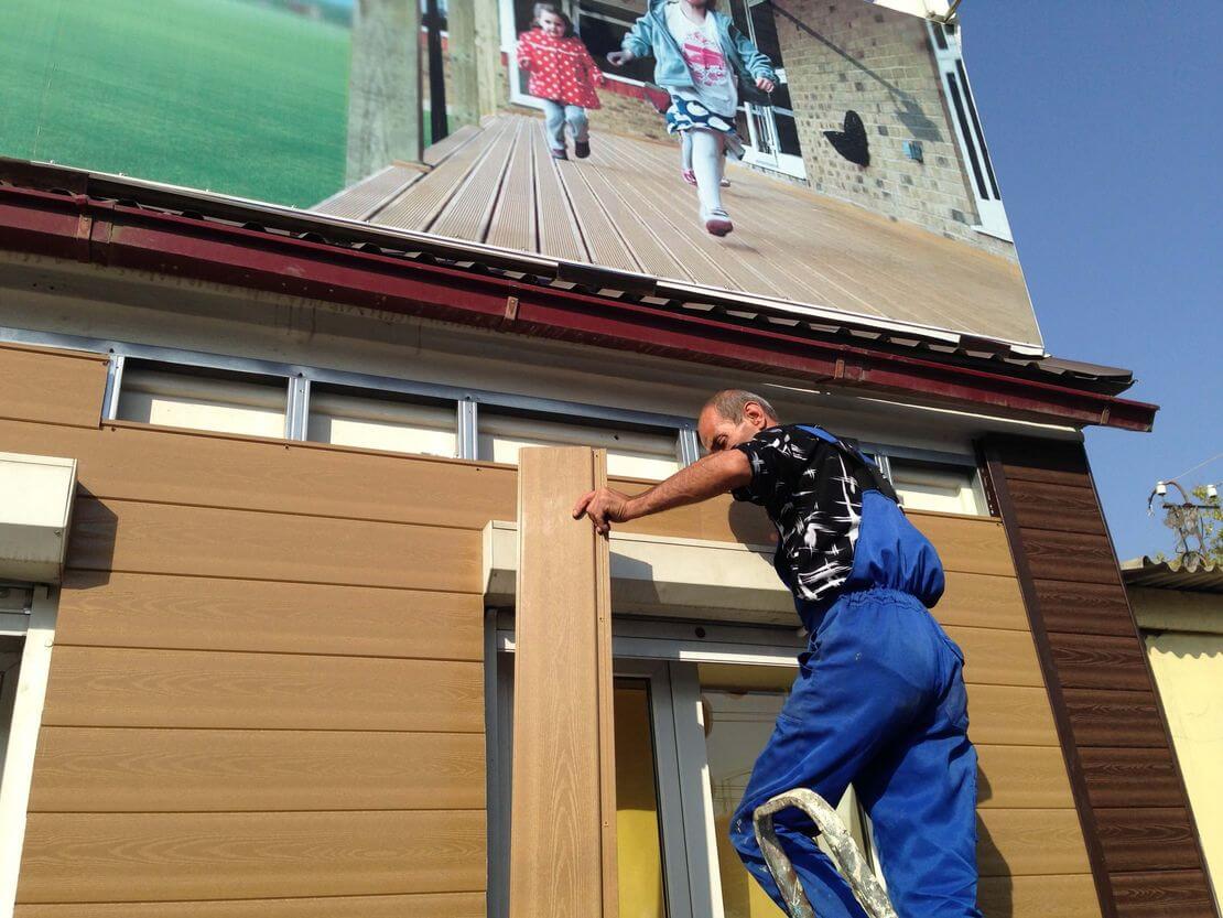 Установка вентилируемого фасада из ДПК