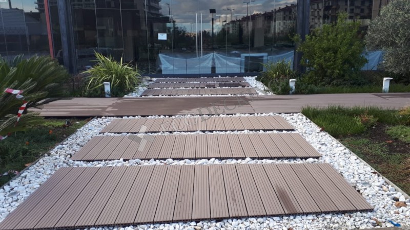 Дорожки на даче из террасной доски